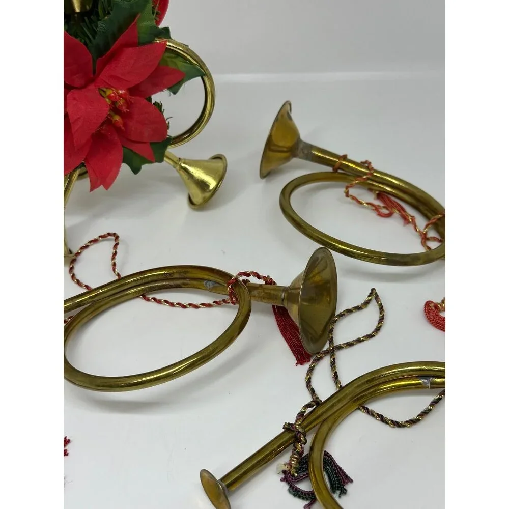 VTG Brass Trumpet Horns‎ Christmas Decor Set 4 Gold Tone Poinsettia Wreath 4